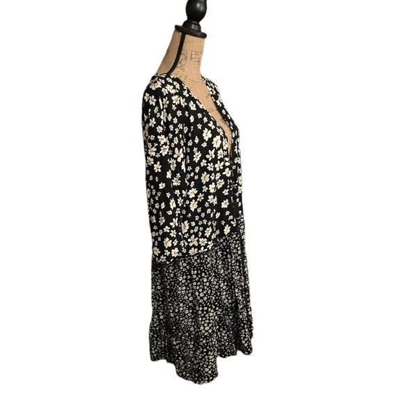 Maurices‎ Floral Kimono - Picture 4 of 7